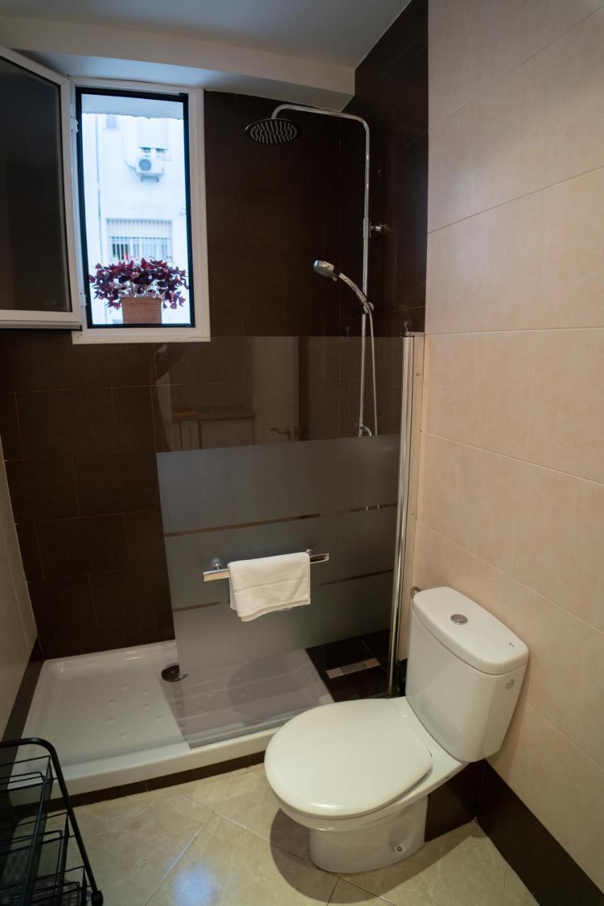Larra Nervion Subway Tranvia Lägenhet Sevilla Exteriör bild